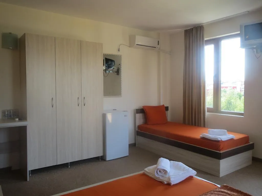 Family Hotel Golden Lion Primorsko 2*,  Bulgaria