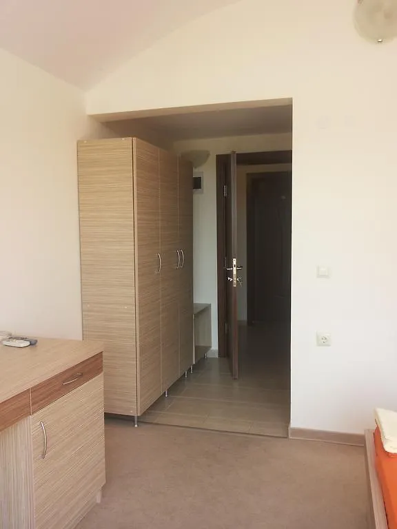 Family Hotel Golden Lion Primorsko 2*,  Bulgaria